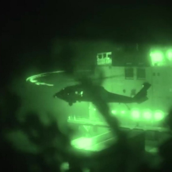 Amerikanci upali na tanker u Indijskom okeanu VIDEO