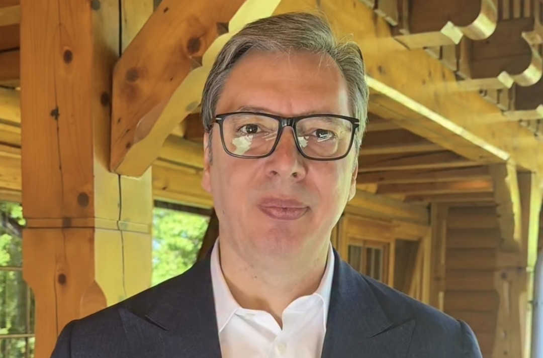 Vučić: "Podelili smo 6.645 kredita za mlade"; "Predlažem da povećamo iznos za još 300 miliona evra" VIDEO