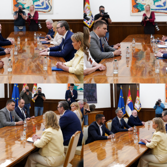 Održane konsultacije – Vučić razgovarao sa predstavnicima SPO i SRS FOTO