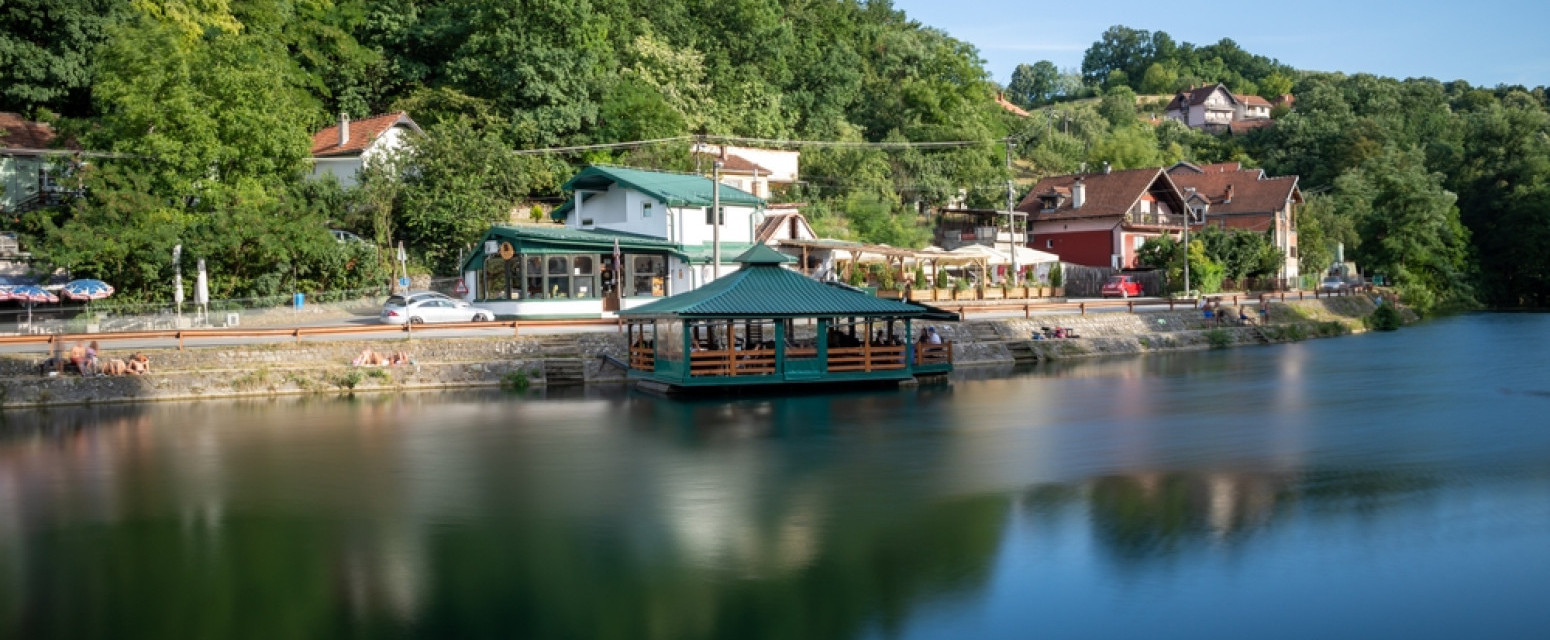 Na samo 90 km od Beograda krije se nestvarna reka: Voda ledena i kristalno čista, prizori kao iz filma FOTO