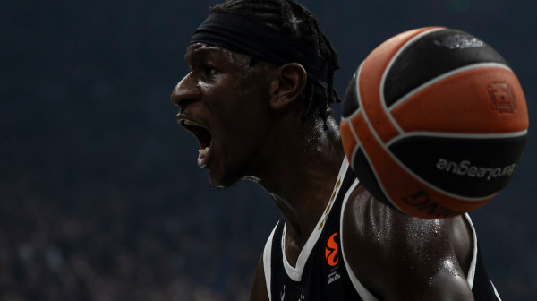 Detroit uzima Bongu od Partizana