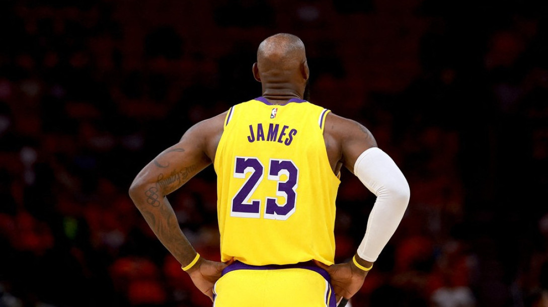 Lebron o MJ-u: "Ja sam jedinstven igrač, ali i on je bio neverovatan"
