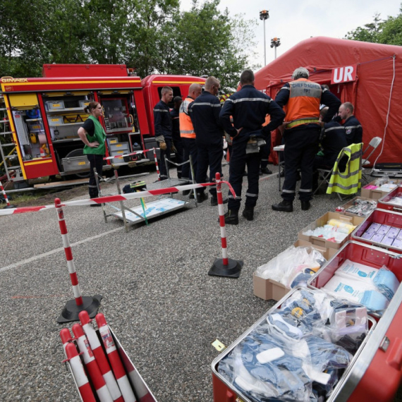 Užas u Francuskoj; Autobus se survao u reku FOTO/VIDEO