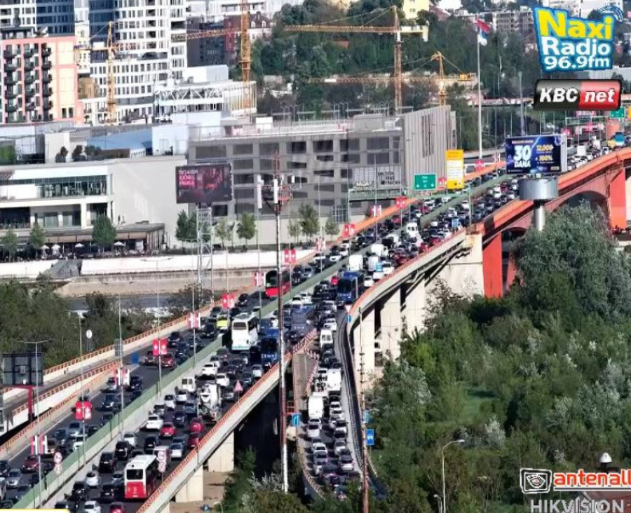 Severe traffic congestion in Belgrade – packed streets PHOTO