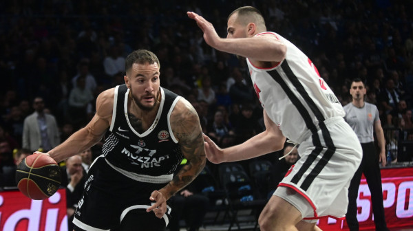 Partizan razbio Slobodu – sjajan debi Lovernja, Lakić "rešetao"