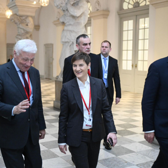 Brnabić na prijemu kod kralja Danske: "Hvala na srdačnom gostoprimstvu i divnom prijemu" FOTO