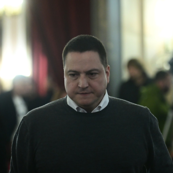 Ružić nastavlja da napada Vučića i nudi se blokaderima VIDEO