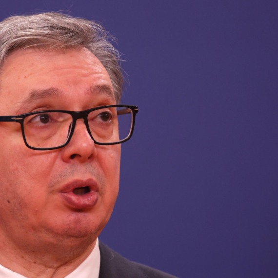 Vučić čestitao premijeru Bernamu: "Uveren sam da ćemo nastaviti unapređenje odnose"