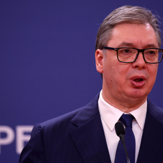 Vučić o ubistvu na Senjaku: "Policija i država pokazali profesionalizam"; "Svako ubistvo ove godine je rešeno"