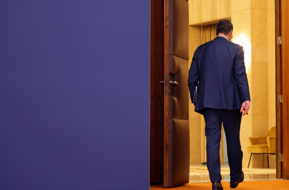 "A Vučić neće doći? Zar?"