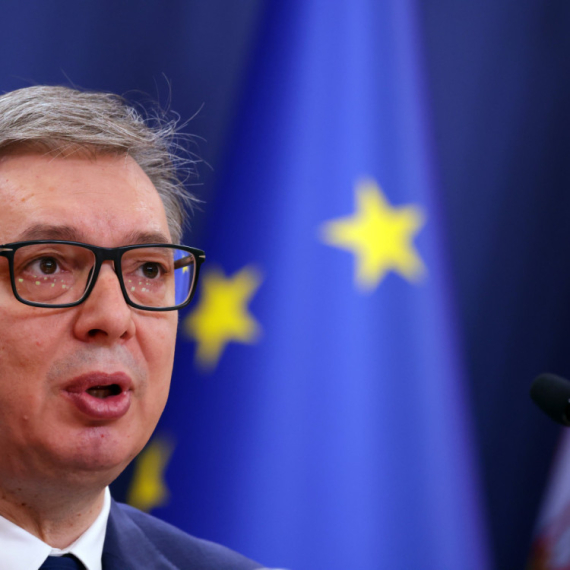 Vučić putuje u Azerbejdžan: Učestvuje na Svetskom urbanom forumu