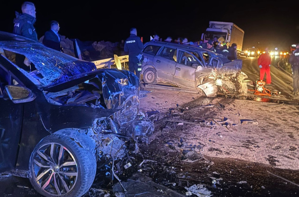 Stravičan udes na putu Novi Pazar-Raška: Poginule četiri osobe, četiri teško povređene FOTO/VIDEO