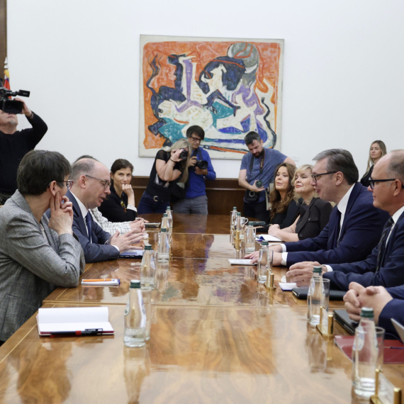 Vučić sa Anenom: "Odličan sastanak o daljem unapređenju ekonomskih odnosa" FOTO