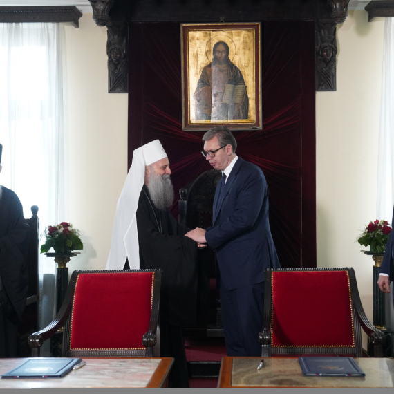 Huge step forward; Aleksandar Vučić: "You have signed Memorandum establishing Saint Sava University" PHOTO