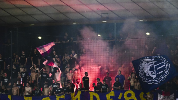 Najveći derbi Slovenije nije završen – huligani odsvirali kraj