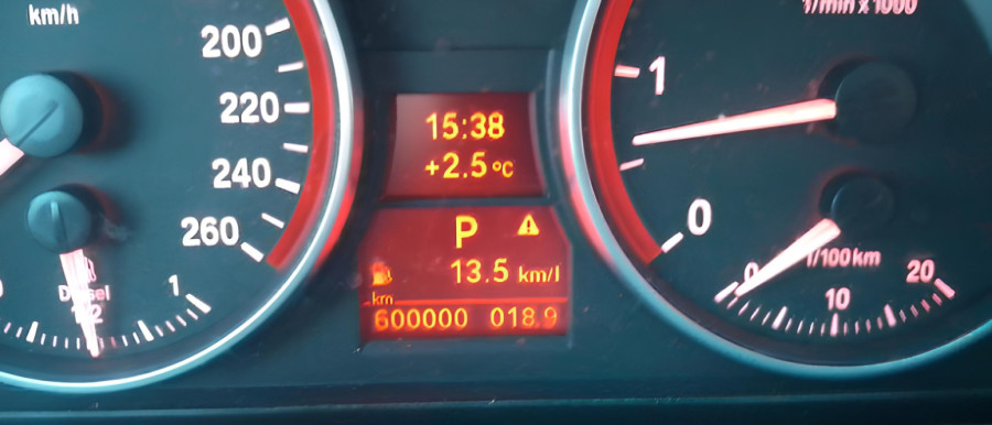 Hvali se da vozi dva dugoprugaška BMW-a: Jedan prešao 814.000 km, drugi više od 600.000!