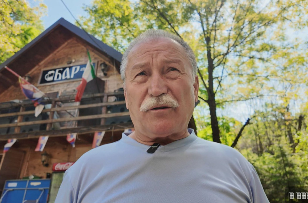 Da li je ovo "najluđi" Srbin? 1999. godine krenuo na NATO bazu sa flašom punom urina FOTO
