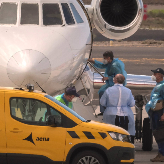 Preostali putnici sa kruzera biće prevezeni jednim avionom