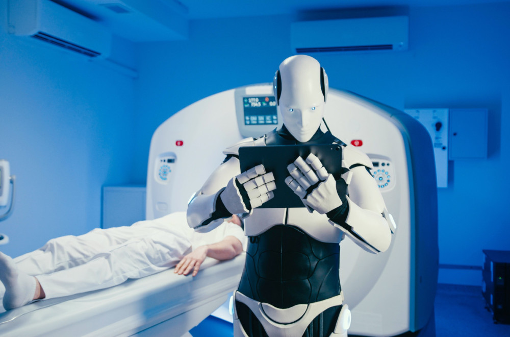 Revolucija u medicini: Roboti presekli pupčanu vrpcu VIDEO