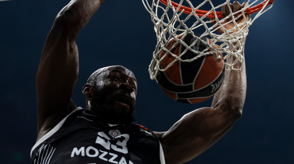 Partizan se prošetao u polufinale ABA
