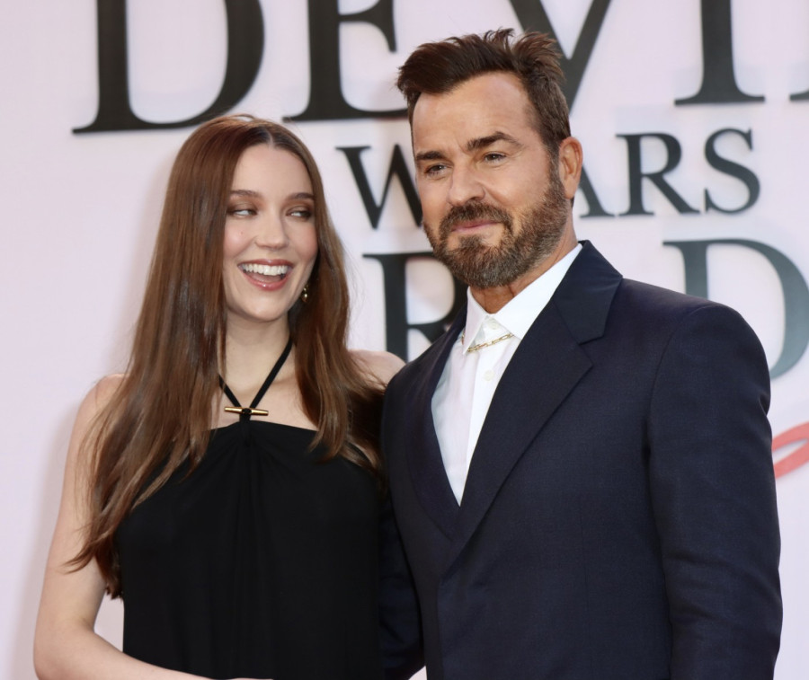 Niko ga nije ni prepoznao: Slavni glumac neprepoznatljiv u filmu Đavo nosi pradu 2 FOTO