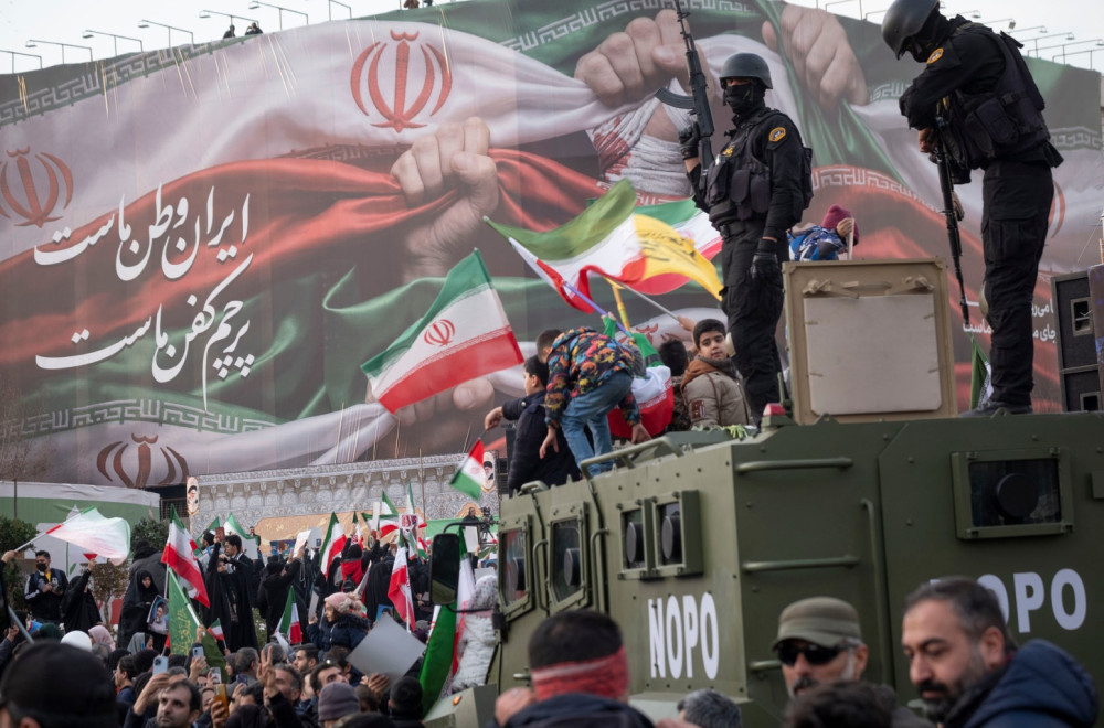 Upozorenje: "Odmazda će biti razorna"; UAE umešani u napade na Iran?; Izrael ne prestaje sa udarima FOTO/VIDEO