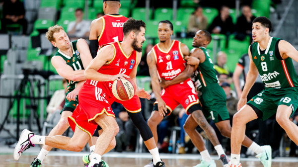 Zvezda ispustila +21 i polufinale: COL preokretom do majstorice!