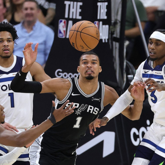 Igrači besni, treneri protestuju – NBA brani sudije