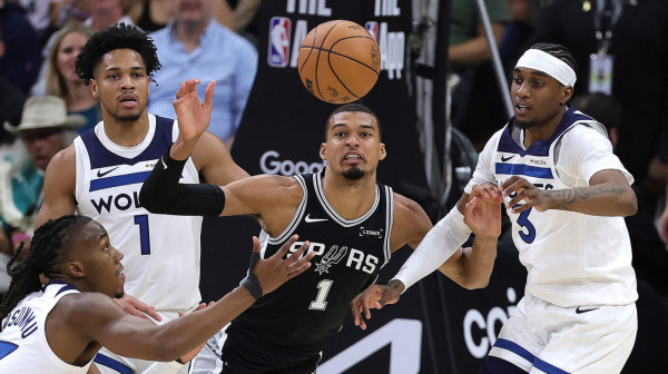 Igrači besni, treneri protestuju – NBA brani sudije