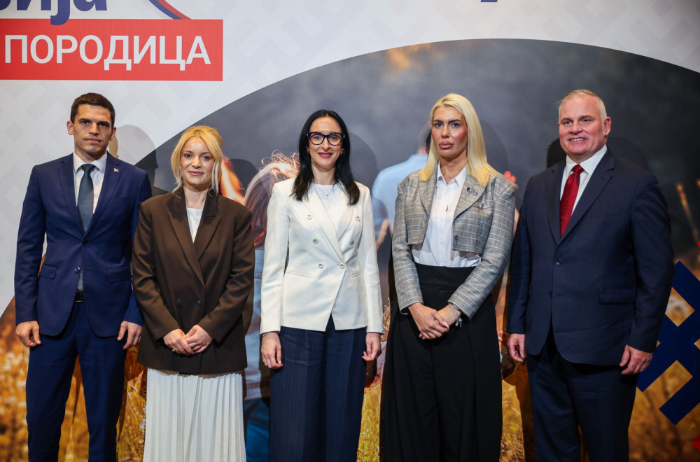 Održan panel povodom Međunarodnog dana porodice: "Porodica je temelj stabilne i snažne Srbije" FOTO