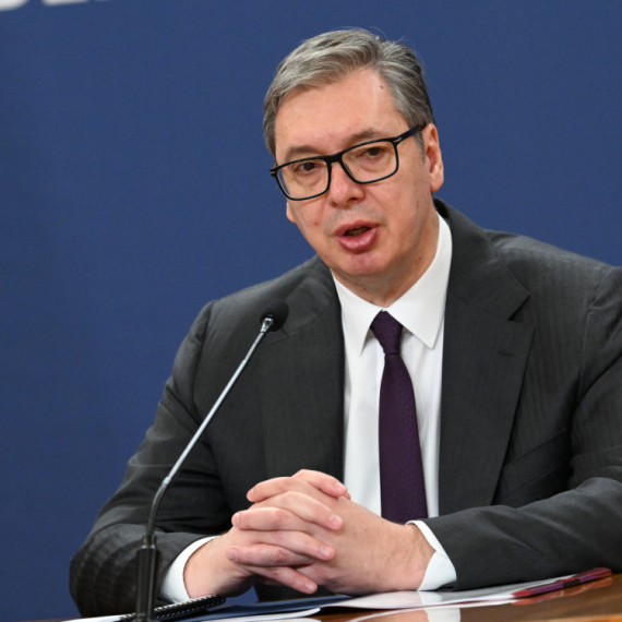 Vučić uputio saučešće povodom smrti Dragoljuba Mićunovića
