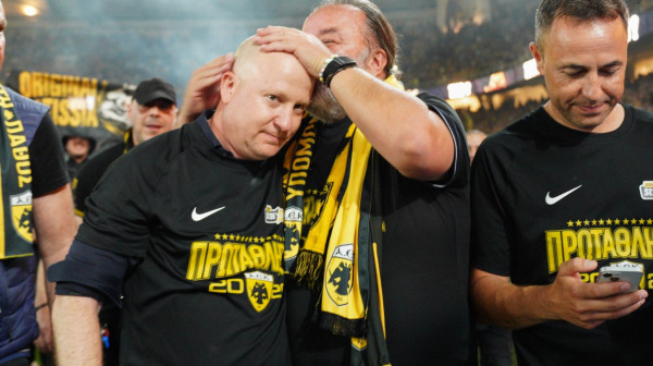 Fešta ne prestaje – 20.000 ljudi na treningu "srpskog" AEK-a VIDEO