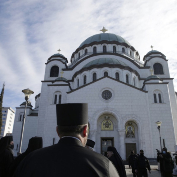 Čudesni pojas Presvete Bogorodice i delovi Časnog krsta stižu u Beograd VIDEO
