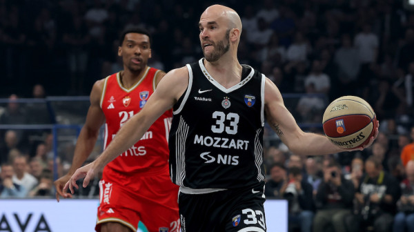 Partizan održava razliku – Zvezda teško pronalazi ritam