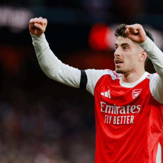 Arsenal na pobedu od titule – gol dovoljan protiv Barnlija