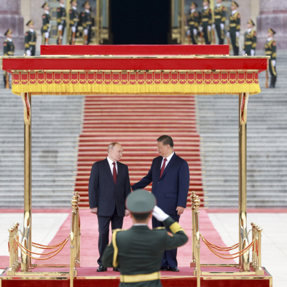 Putin i Si zagrmeli: Krah...