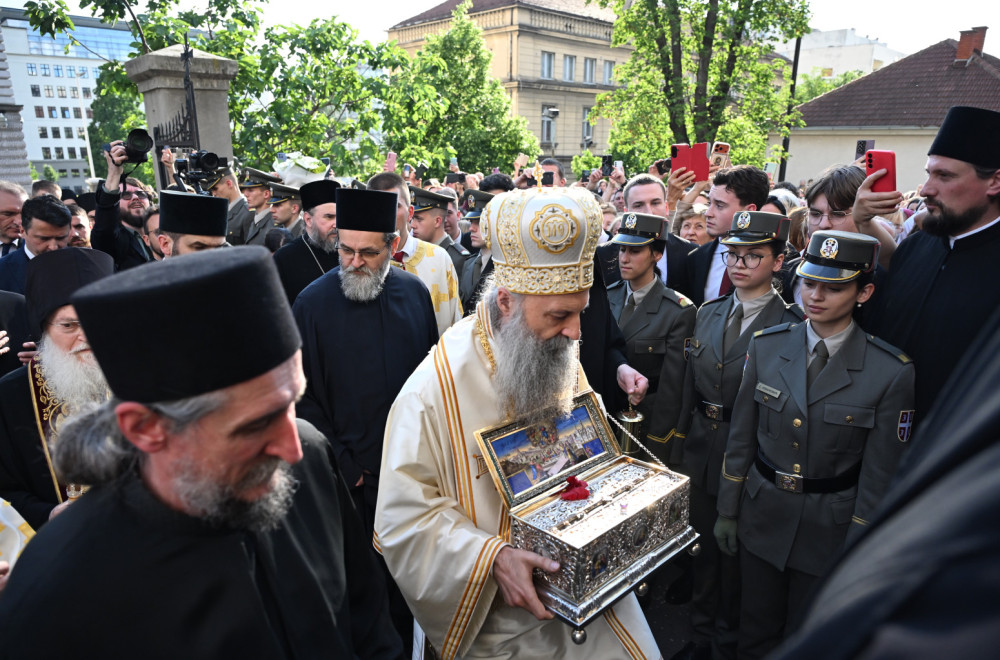 Pojas Presvete Bogorodice dočekan u Vaznesenjskoj crkvi: Poklon za igumana Vatopeda FOTO/VIDEO