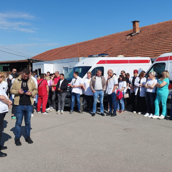 I danas protesti u Gračanici zbog hapšenja sedmoro direktora; Simić: "Ovo je pritisak na svakog Srbina" VIDEO