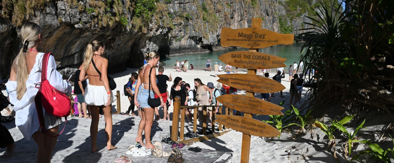 Gužve uništile raj: Kultno mesto iz filma "Plaža" više liči na stanicu nego na destinaciju VIDEO