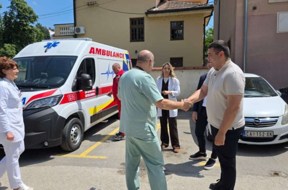 A od grada – novo sanitetsko vozilo: Vozni park Hitne pomoći u Čačku dobio pojačanje