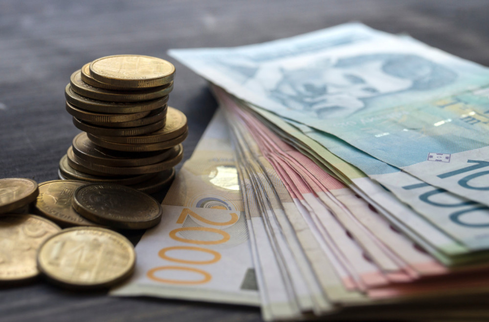 Evo gde su najveće plate u Moravičkom okrugu: Prosečna zarada preko 120.000 dinara
