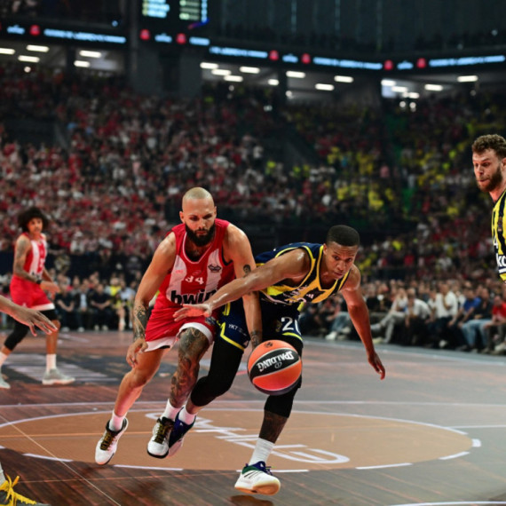 Olimpijakos skinuo Fener sa trona i najavio i skidanje prokletstva!