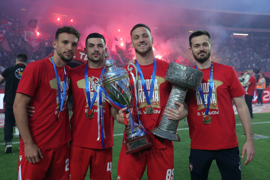 Zvezda je krunisana FOTO