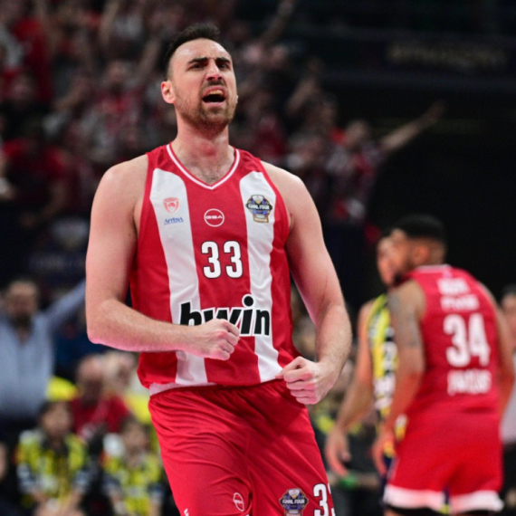 Oly poveo u finalu – "dabl-dabl" Milutinova, PAO istopio "-17" i ugasio se