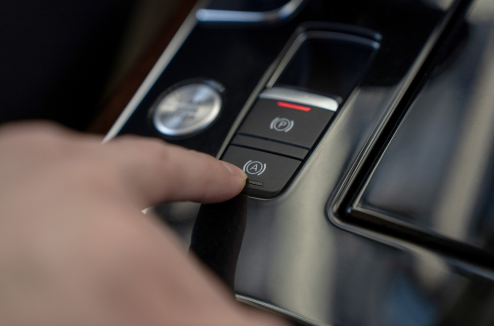 Mnogi vozači ignorišu ovo dugme u automobilu, a može znatno olakšati vožnju