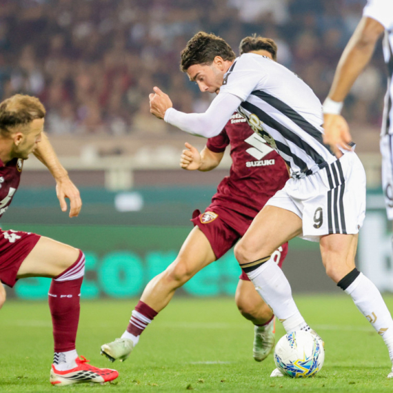 Vlahović poleteo, Liga šampiona odletela Juventusu VIDEO