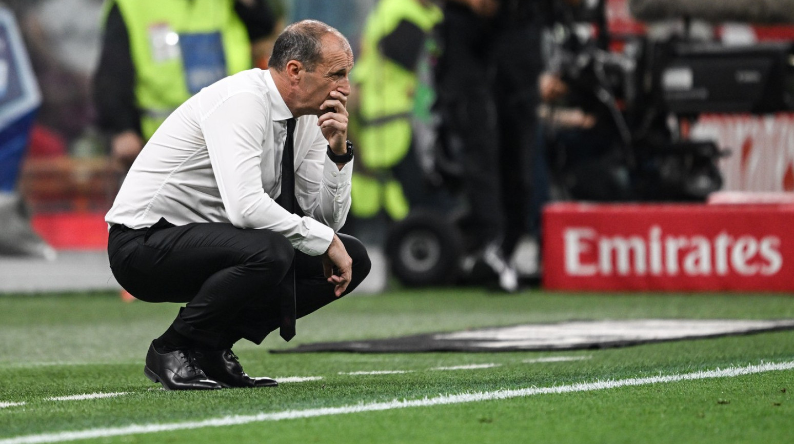 Milan u haosu: Alegri na ivici otkaza, navijači napali Ibrahimovića