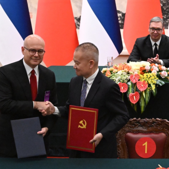Čelično prijateljstvo Kine i Srbije sve jače; SNS: "Potpisan važan memorandum sa KPK u Pekingu" FOTO