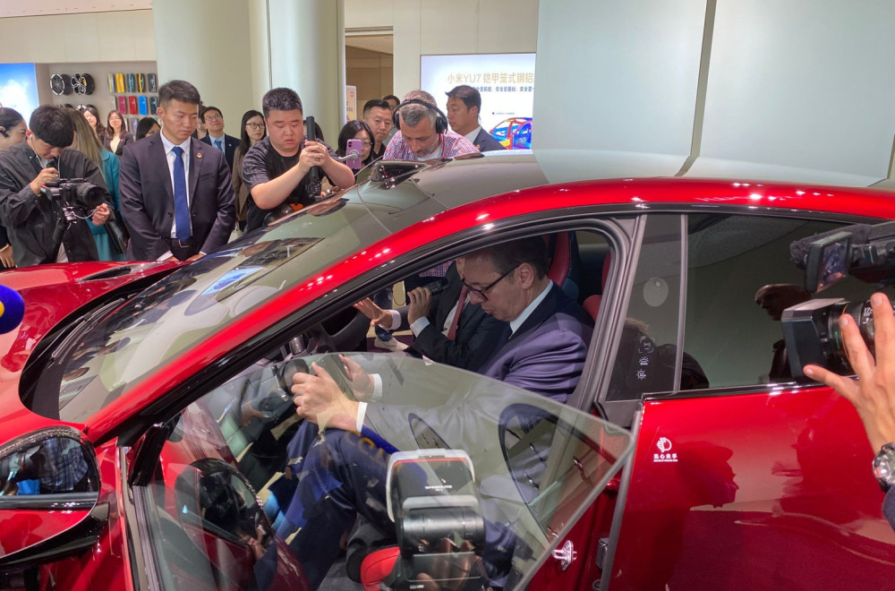 Vučić obišao fabriku automobila: "Pozvali smo ih u Srbiju i na EXPO 2027" FOTO/VIDEO