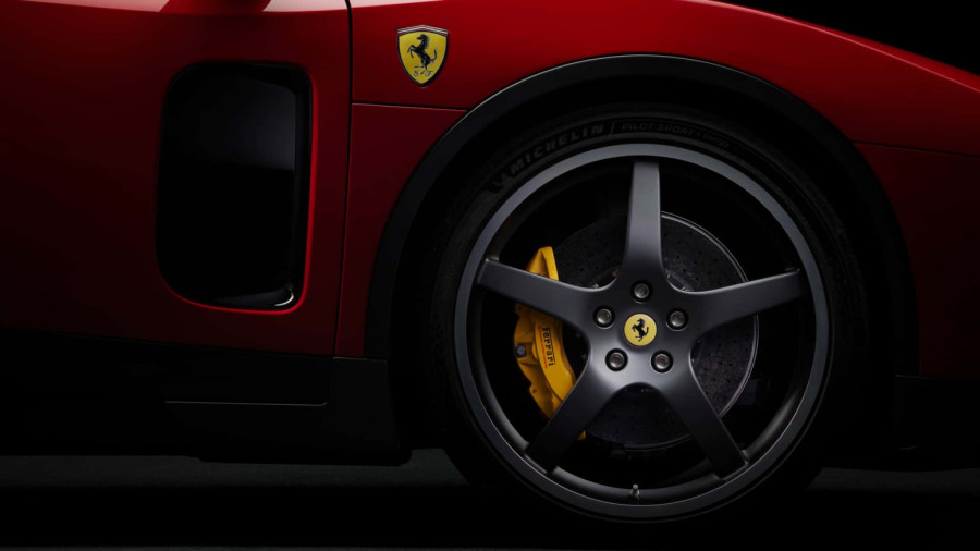 Bivši šef Ferrarija žestoko kritikovao prvi električni model marke